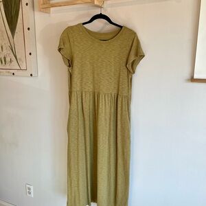 Universal Thread Sage Green Midi Dress